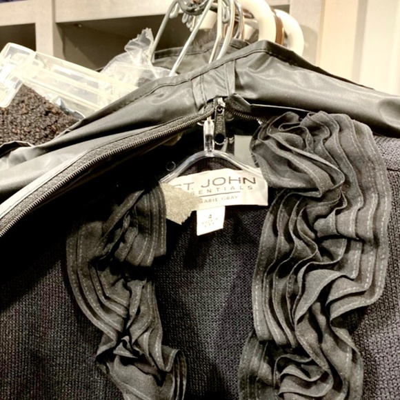 ST. JOHN ESSENTIALS BY MARIE GRAY BLACK 2 PIECE SUIT - Picture 2 of 2